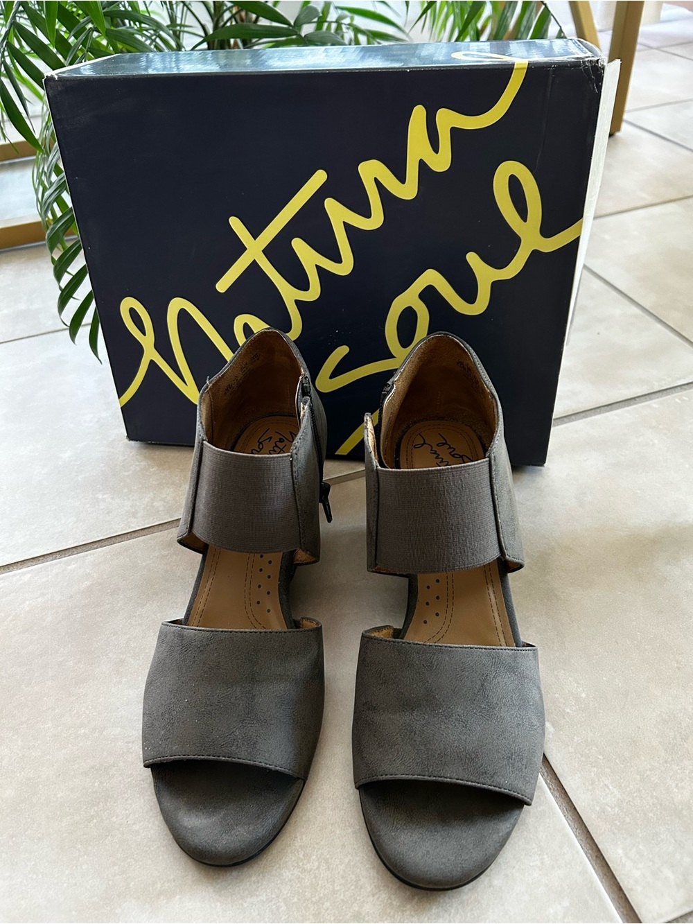 Natural Soul Gray Suede Block Heel Sandals